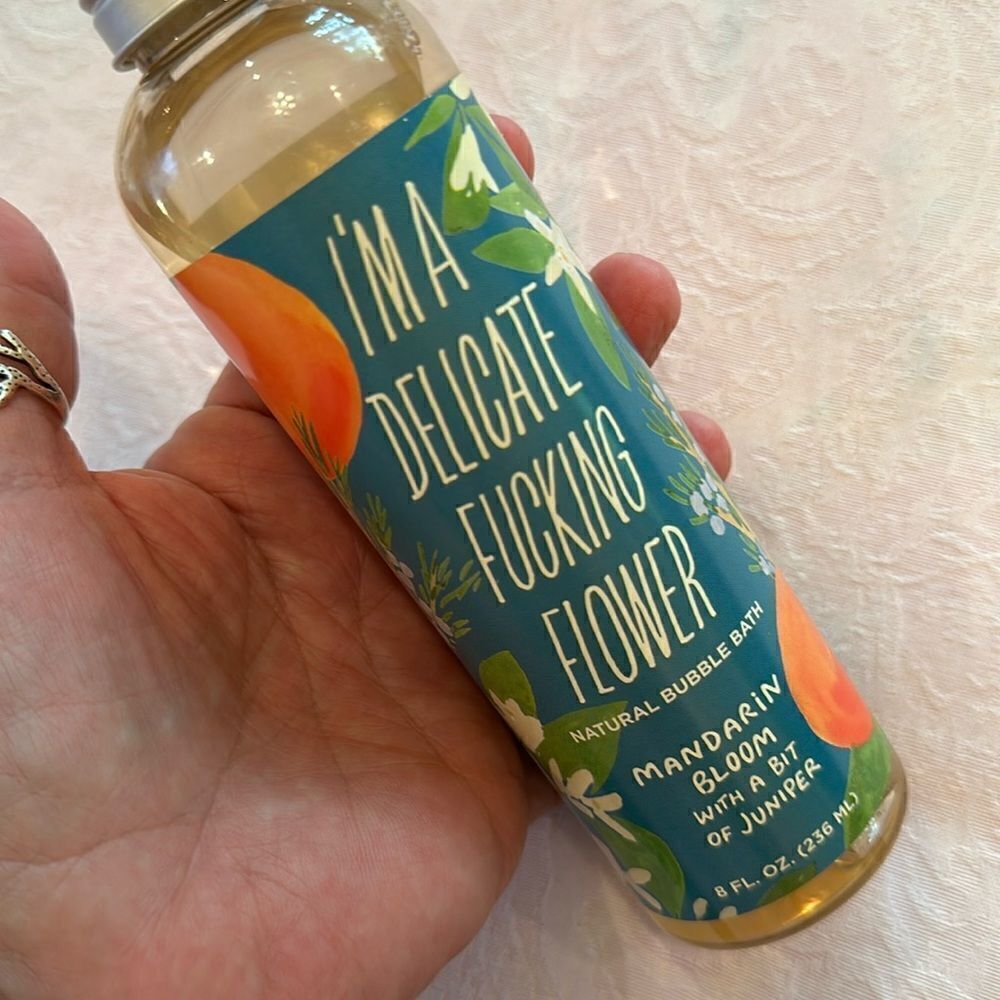 Blue Q Bubble Bath Delicate Flower Mandarin Bloom Juniper
